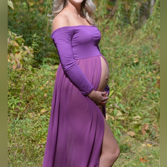 Maternity photo session dress.  Listed as a size small but is a O/S. - Picture 4 of 4